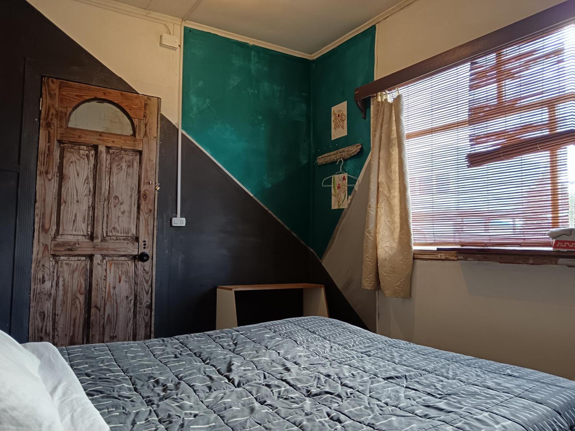 Upcycling Hostel Puerto Natales Szoba fotó